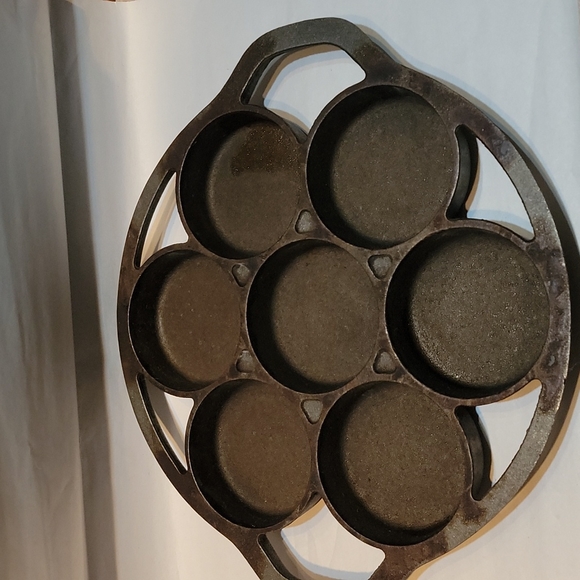 Lodge Biscuit Pan (item sold) - Picture 1 of 2